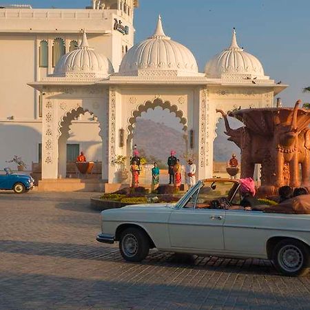 Radisson Blu Udaipur Palace Resort & Spa エクステリア 写真