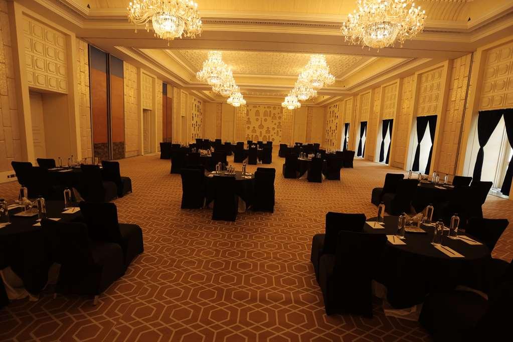Radisson Blu Udaipur Palace Resort & Spa 設備 写真