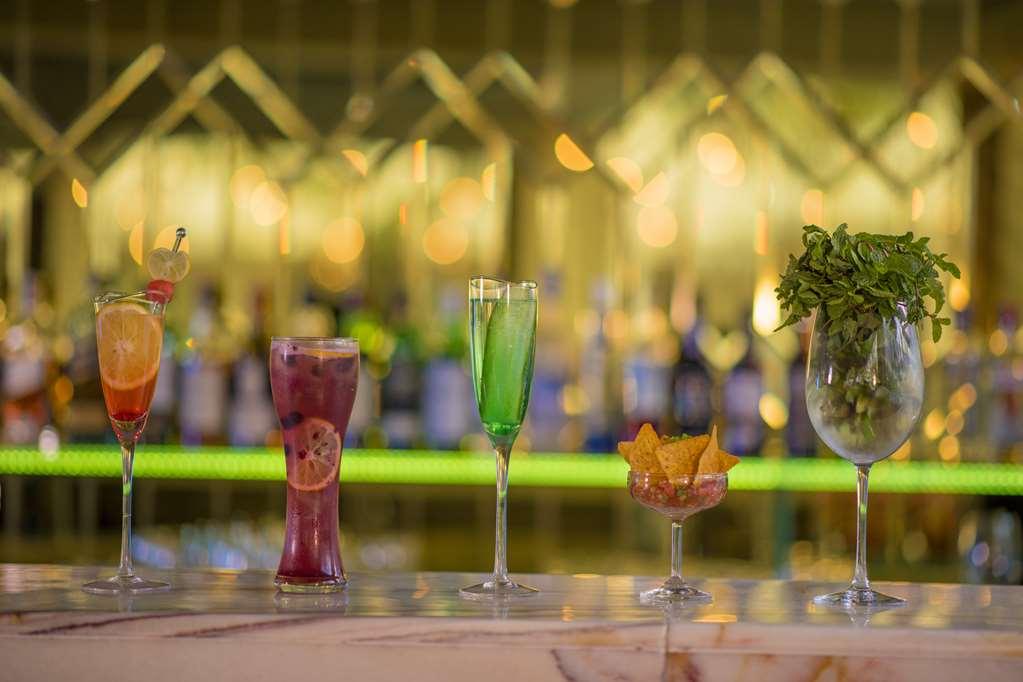 Radisson Blu Udaipur Palace Resort & Spa レストラン 写真